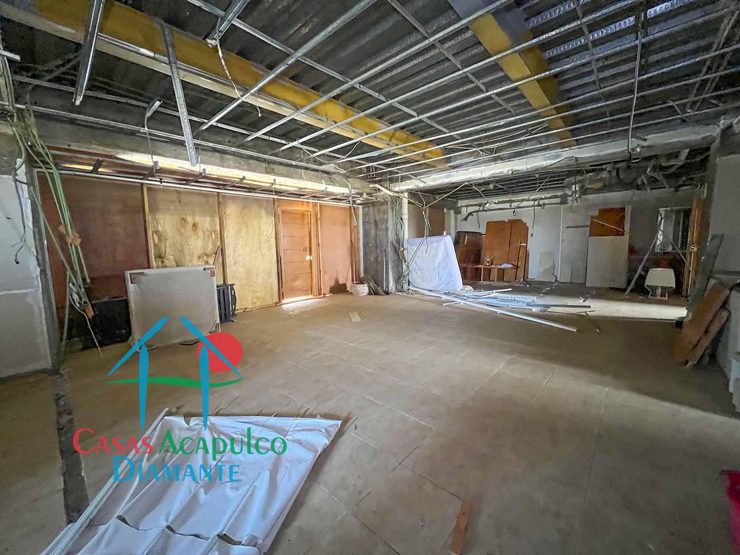 Galápagos 1001 - Estancia después de Otis 3